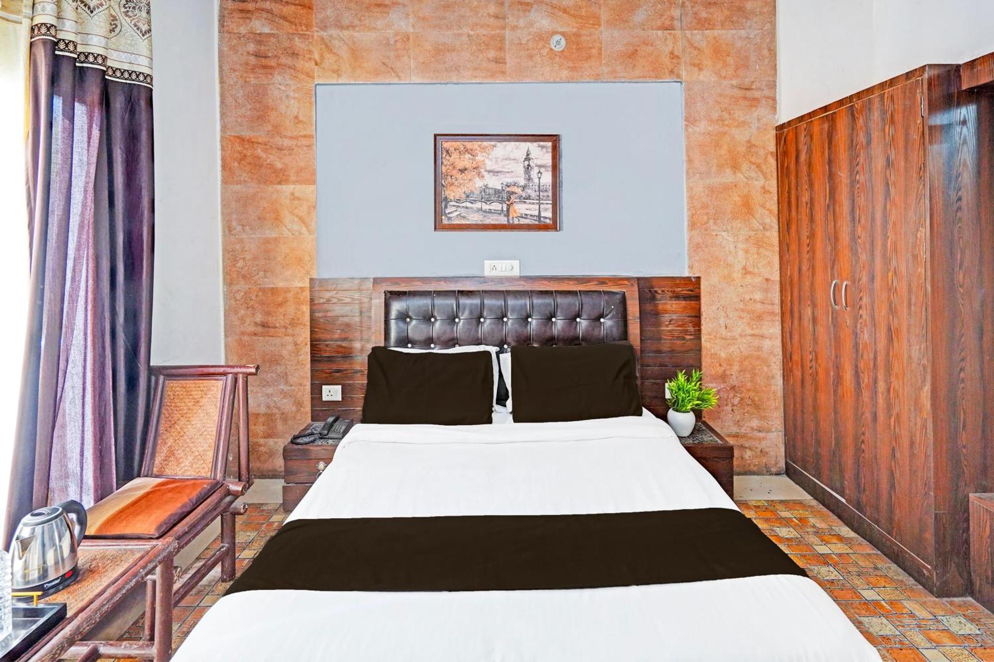 Super Hotel O Palm Ντεχραντούν Εξωτερικό φωτογραφία